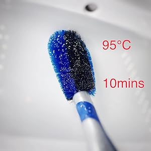 brosses dans l'eau